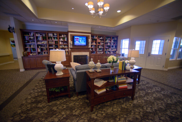 NorthWoodsVillageFamilyRoom 768x513
